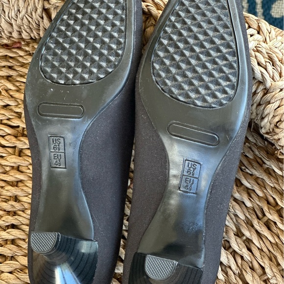 Aerosols Women’s Low Heel - Picture 7 of 10